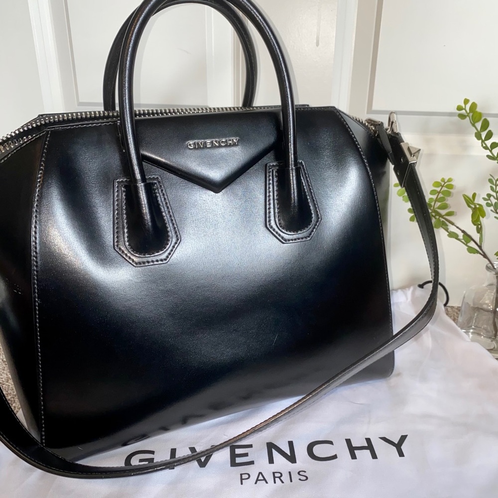 Givenchy tote - Picture 3 of 5
